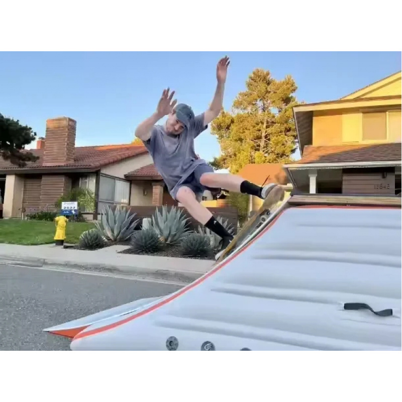 Factory Inflatable U-Board Ram - Sports Equipment Rental avis et prix